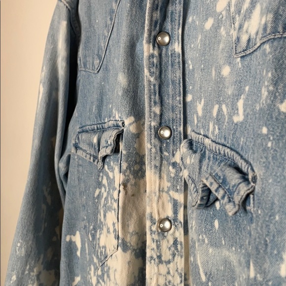 Vintage Gap soft denim button up - Picture 5 of 11